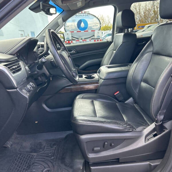 2017 Chevrolet Suburban LT