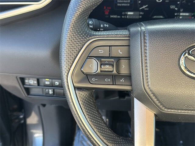 2025 Toyota Sequoia SR5