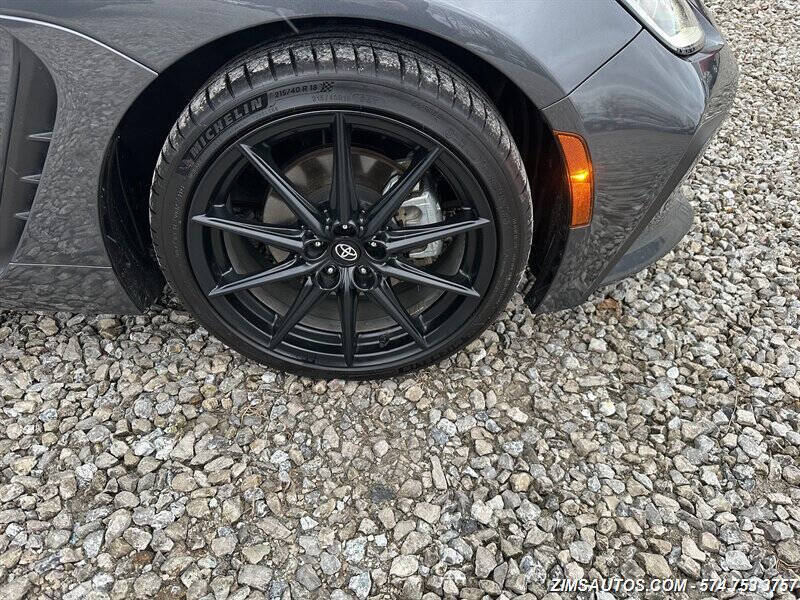 2024 Toyota GR86 Premium