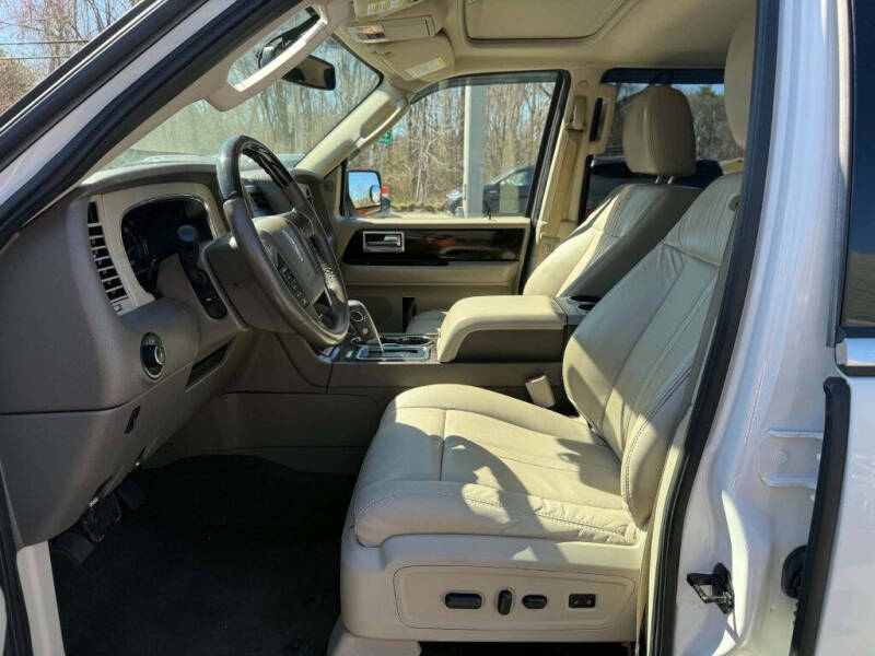 2016 Lincoln Navigator Select