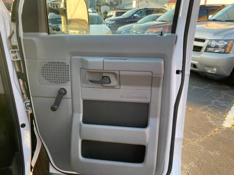 2014 Ford E-Series E-150