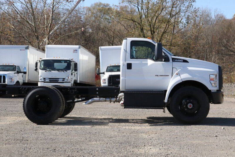 2025 Ford F-750 Super Duty