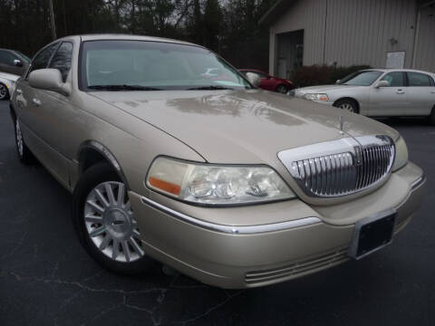 2004 Lincoln Town Car for sale at Wade Hampton Auto Mart in Greer SC