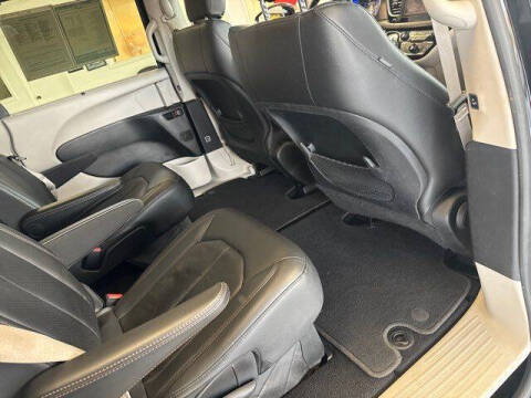 2019 Chrysler Pacifica Touring L