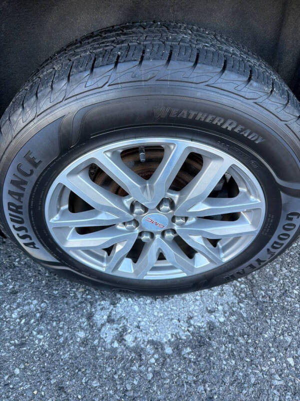 2017 GMC Acadia SLE-2