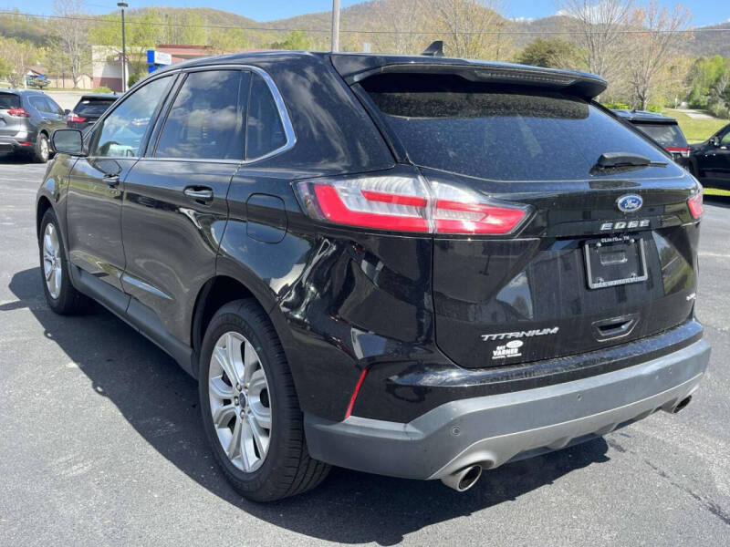 2022 Ford Edge Titanium