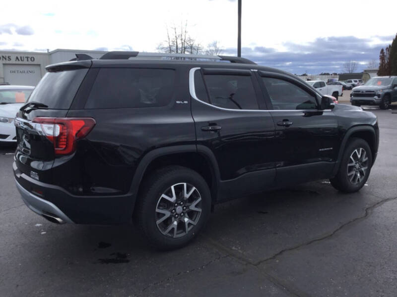 2022 GMC Acadia SLE