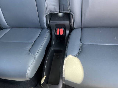 2024 Volvo XC90 Recharge T8 Ultimate Bright Theme 7P