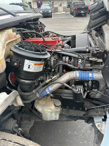 2013 Freightliner Business class M2