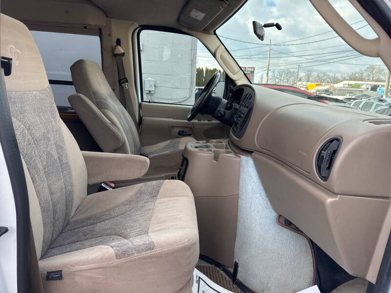 2003 Ford E-Series E-150