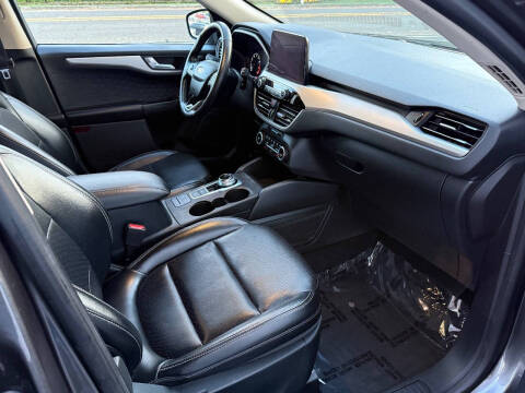 2020 Ford Escape SEL