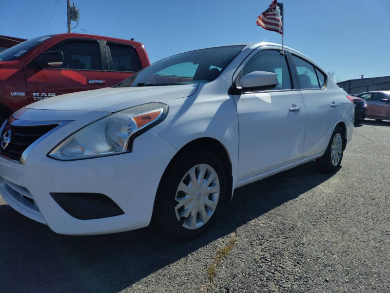 2015 Nissan Versa for sale at Auto Credit Xpress in North Little Rock AR