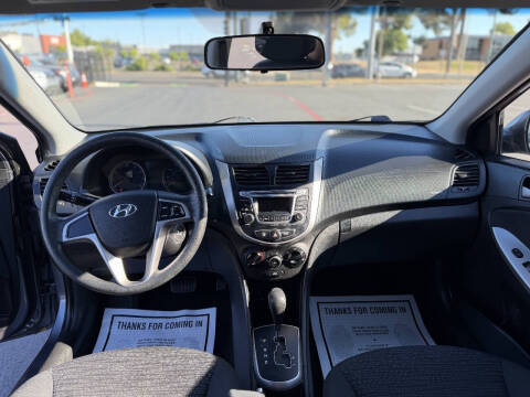2016 Hyundai Accent SE