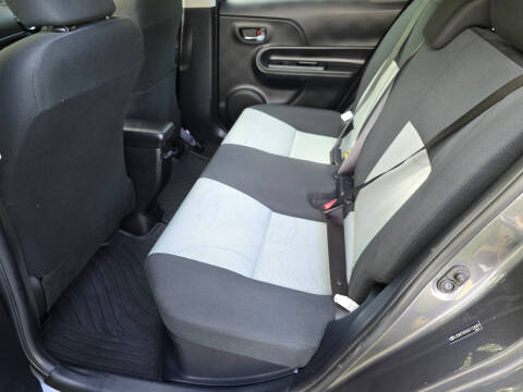 2016 Toyota Prius c One