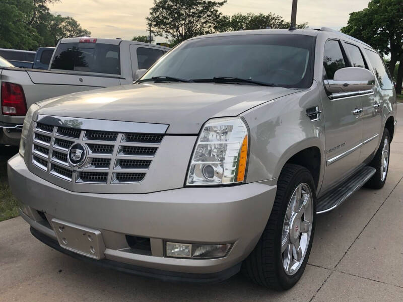 2007 Cadillac Escalade ESV for sale at El Tucanazo Auto Sales in Grand Island NE