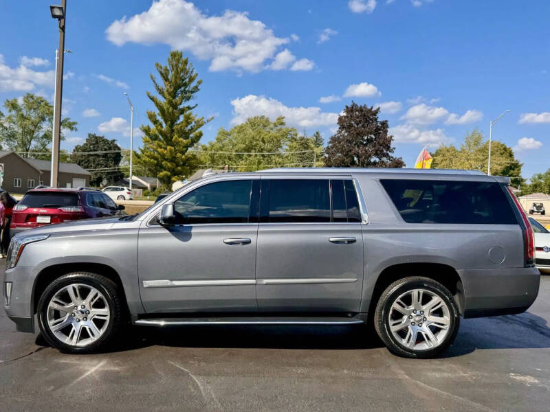 2018 Cadillac Escalade ESV Luxury