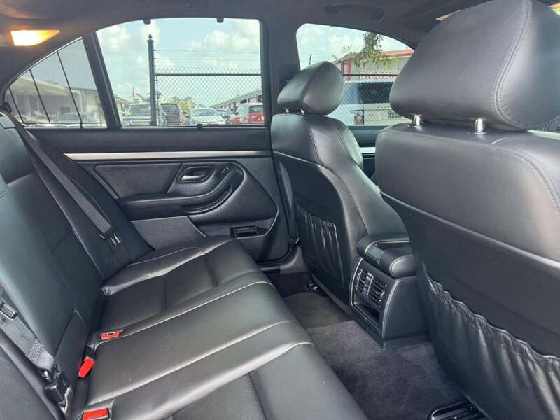 2003 BMW M5