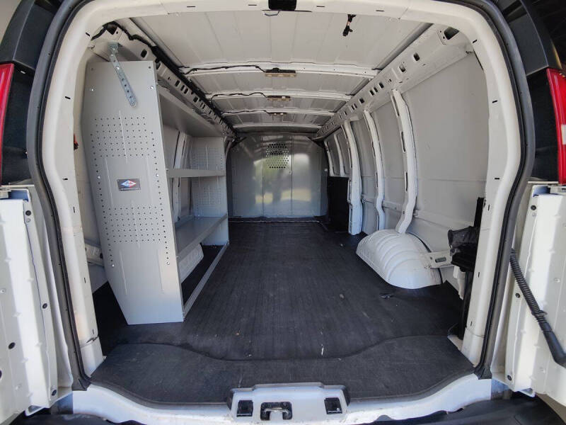 2023 Chevrolet Express 2500