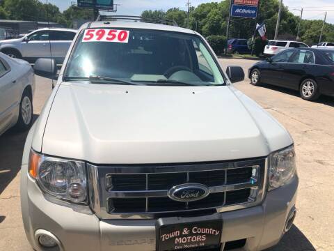 2009 Ford Escape for sale at TOWN & COUNTRY MOTORS in Des Moines IA