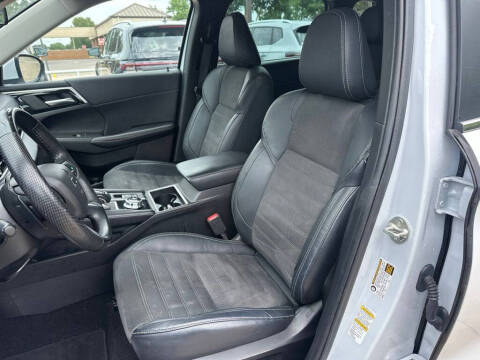 2023 Mitsubishi Outlander SE