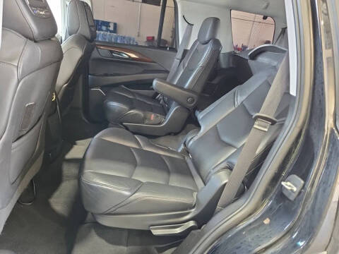 2018 Cadillac Escalade Luxury