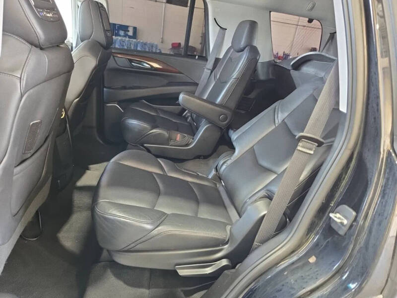 2018 Cadillac Escalade Luxury