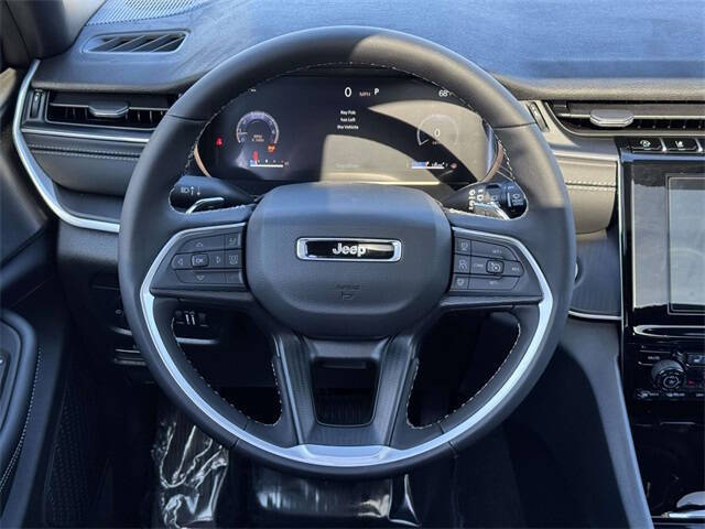 2025 Jeep Grand Cherokee Laredo X