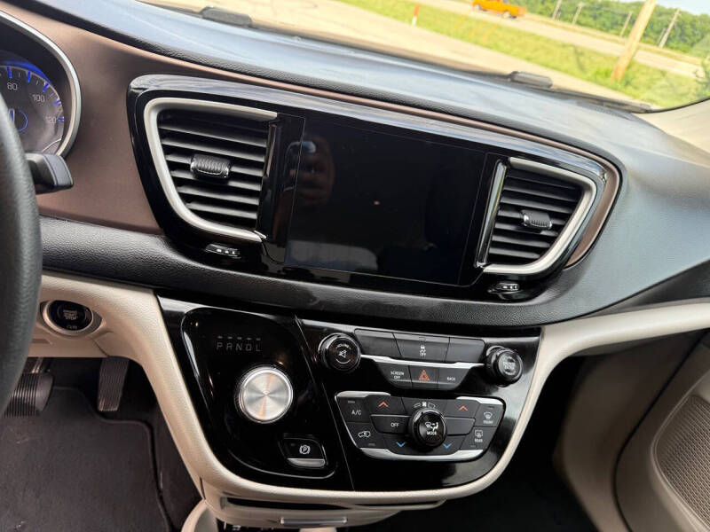 2017 Chrysler Pacifica Touring
