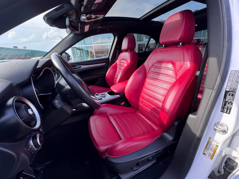 2023 Alfa Romeo Stelvio Veloce