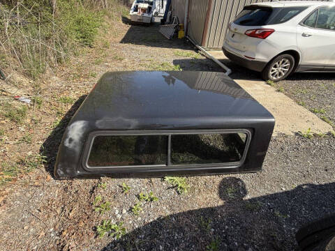 1900 TRUCK CAP - 7 FT BED n/a