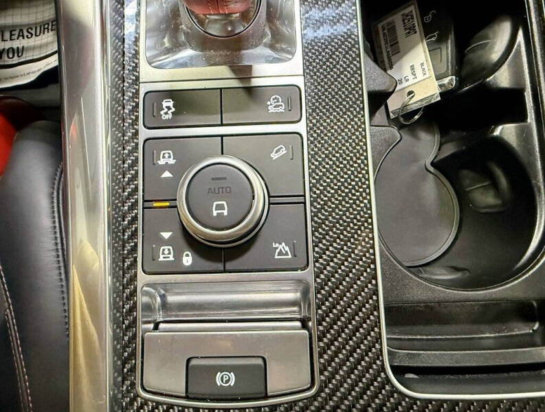 2020 Land Rover Range Rover Sport SVR