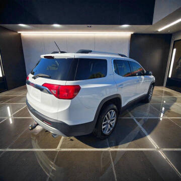 2017 GMC Acadia SLE-2