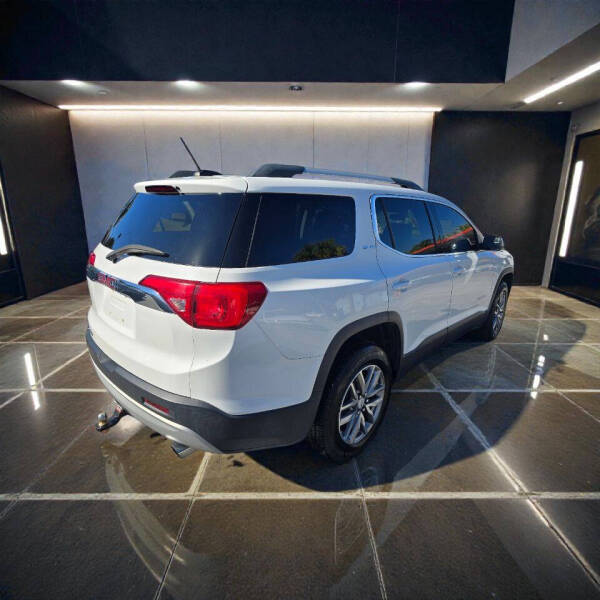 2017 GMC Acadia SLE-2