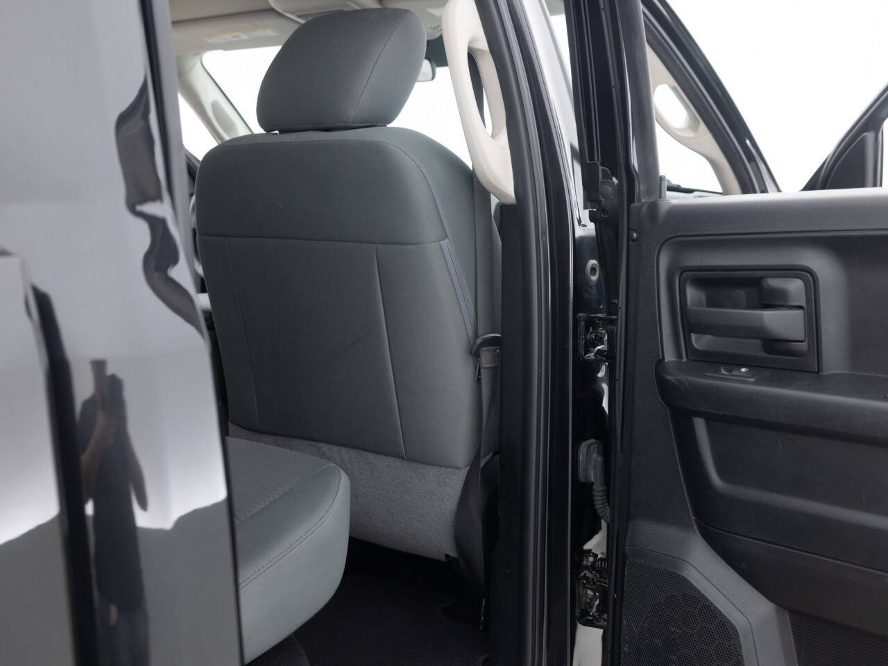 Used Car 2018 Ram 1500  Express 4x4 4dr Quad Cab 6.3 Ft. Sb Pickup For Sale Under $20,000 In Coal City, Illinois