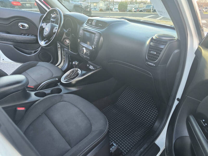 2018 Kia Soul +