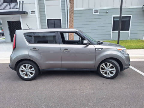2016 Kia Soul +