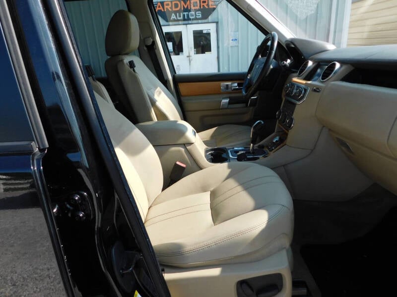 2013 Land Rover LR4 Base photo 9