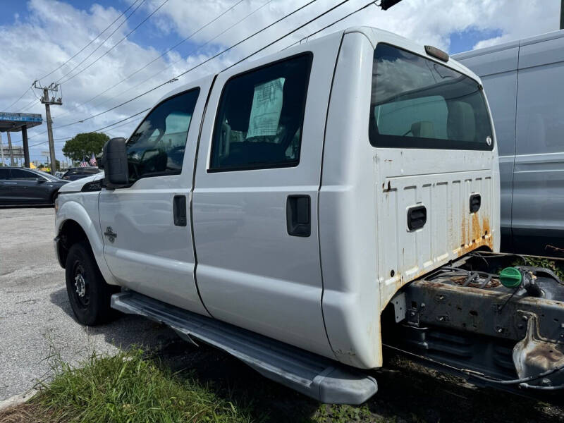 2011 Ford F-250 Super Duty XL photo 6