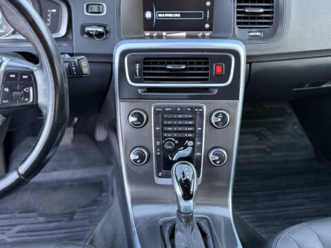 2015 Volvo V60 T5 Premier