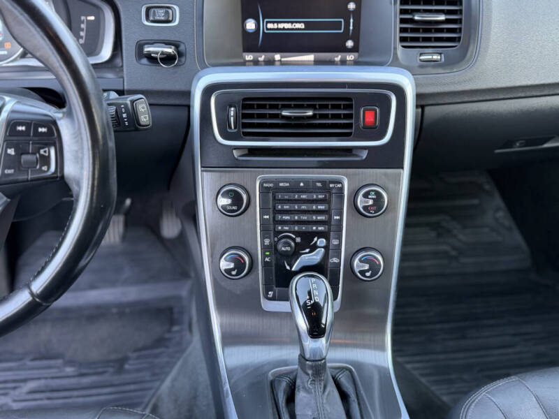 2015 Volvo V60 T5 Premier