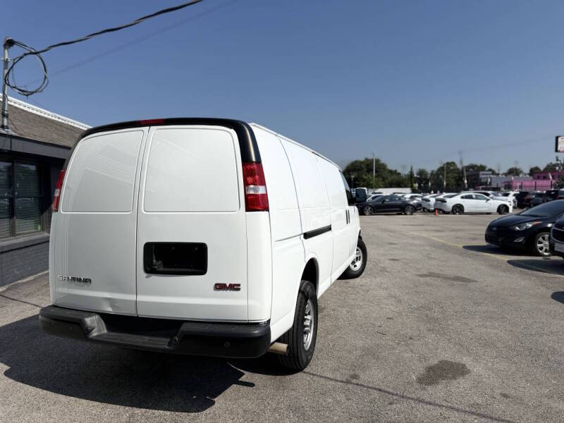 2023 GMC Savana 2500