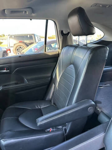 2022 Toyota Highlander XLE