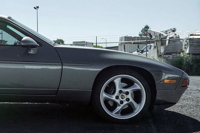 1988 Porsche 928 S4