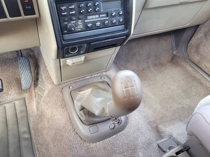 1989 Mazda MPV