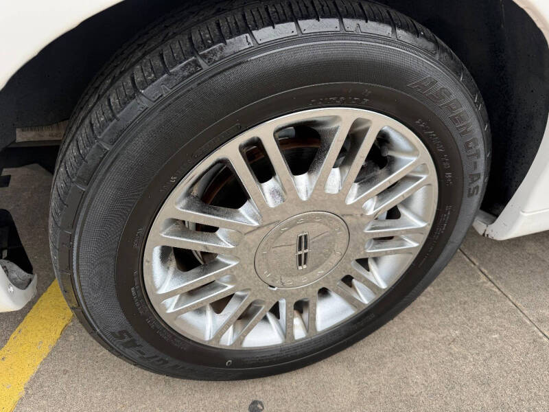 2008 Lincoln Town Car Signature Limited