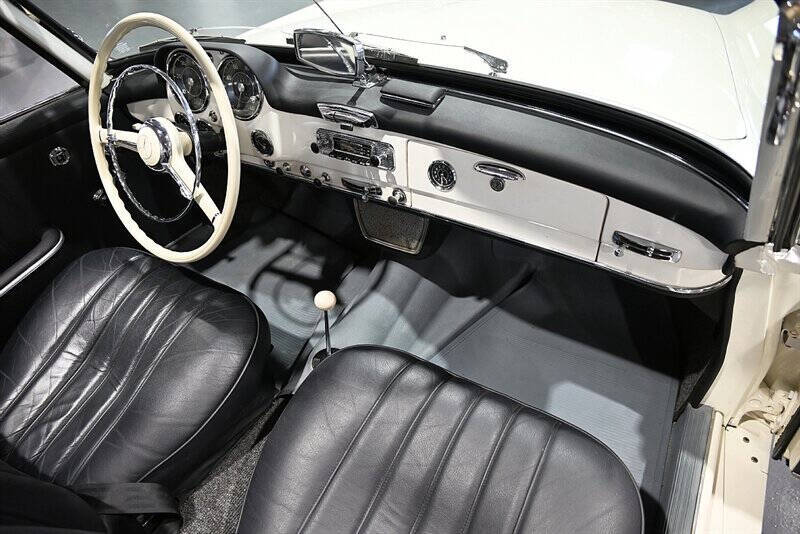 1961 Mercedes-Benz SL-Class 26