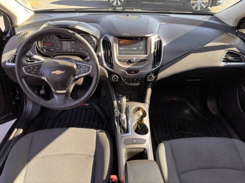 2017 Chevrolet Cruze LT Auto