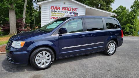 2016 Chrysler Town and Country for sale at Oak Grove Auto Sales in Kings Mountain NC