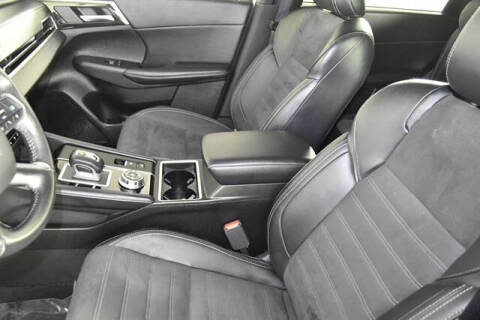 2024 Mitsubishi Outlander PHEV SE