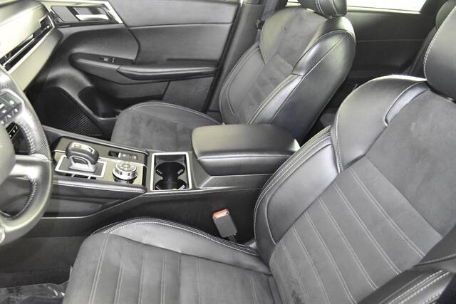 2024 Mitsubishi Outlander PHEV SE